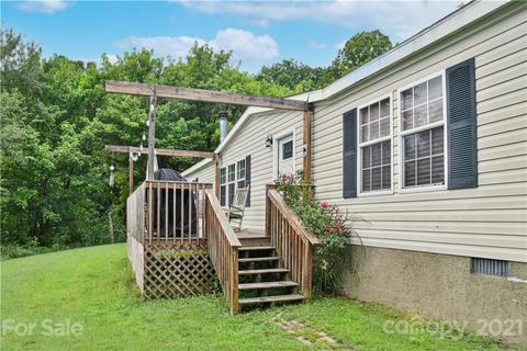 111 Persimmon Ln, Marshall, NC 28753 photo 1