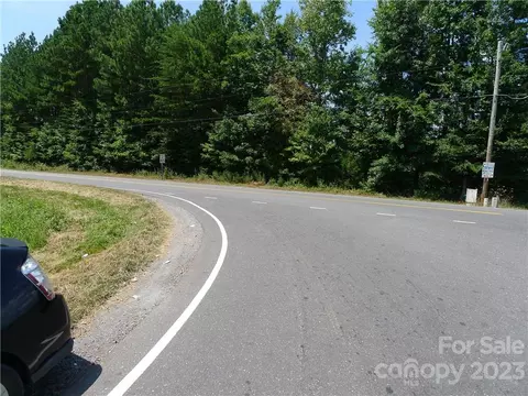 650 Country Ln, Mocksville, NC 27028