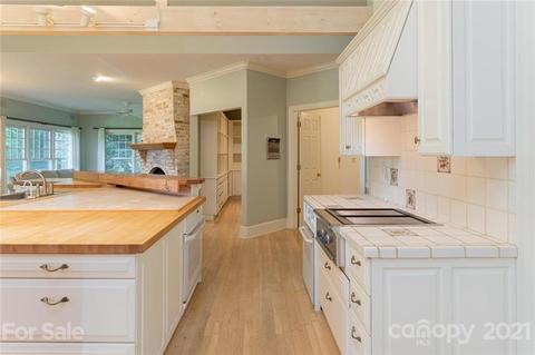 121 Greenleaf Dr, Flat Rock, NC 28731 photo 9