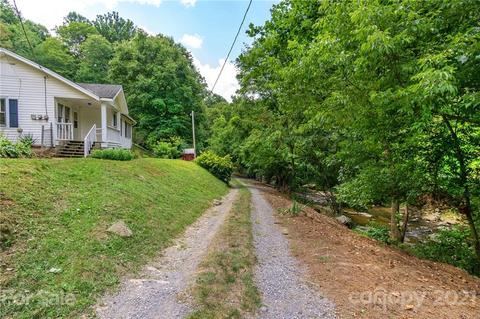 77 Buds Dr, Clyde, NC 28721 photo 3