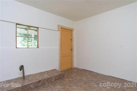 77 Buds Dr, Clyde, NC 28721 photo 21