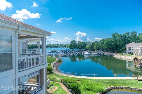 1136 Torrence Cir, Davidson, NC 28036 photo 1