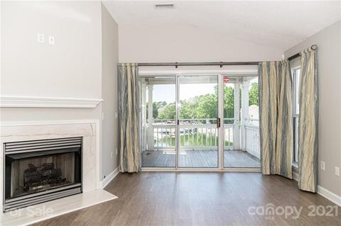 1136 Torrence Cir, Davidson, NC 28036 photo 2