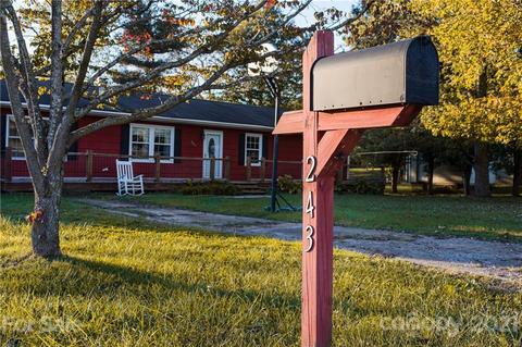 243 James St, Clyde, NC 28721 photo 1