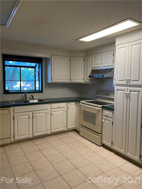 8172 Normandy Rd, Denver, NC 28037 photo 5