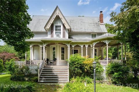 85 Coates St, Saluda, NC 28773 photo 1