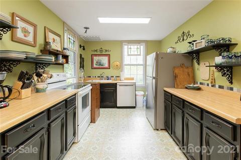 85 Coates St, Saluda, NC 28773 photo 12