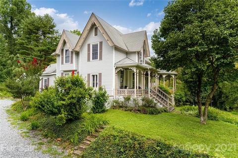85 Coates St, Saluda, NC 28773 photo 4