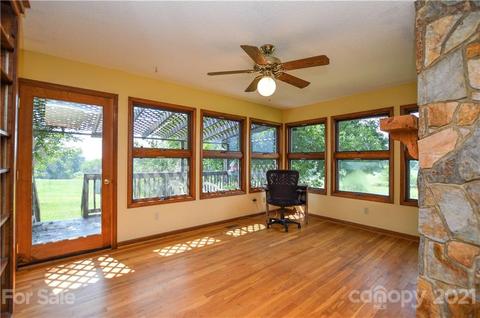 601 N Meadow Rd, Harmony, NC 28634 photo 16