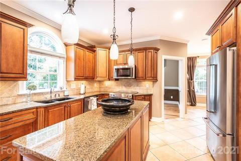 6330 Dwayne Starnes Dr, Hickory, NC 28602 photo 18