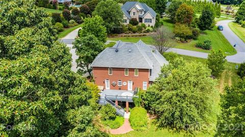6330 Dwayne Starnes Dr, Hickory, NC 28602 photo 2
