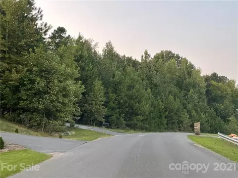 271 Scottish Highland Rd, Clover, SC 29710
