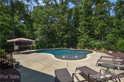 690 Arrow Point Ln, Davidson, NC 28036 photo 8