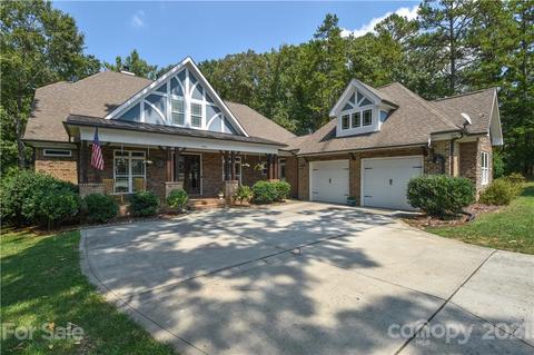 690 Arrow Point Ln, Davidson, NC 28036 photo 5