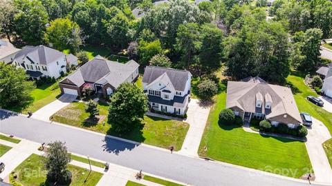 7876 Sedgebrook Dr E, Stanley, NC 28164 photo 2