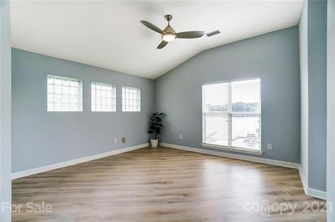 1342 Torrence Cir, Davidson, NC 28036 photo 17