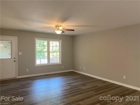 5032 Jordan Valley Dr, Trinity, NC 27370 photo 2