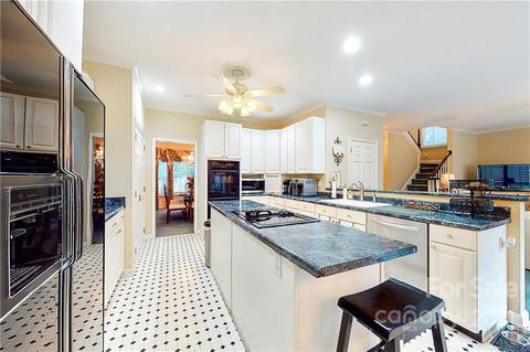 305 Dorsett Downs, Fort Mill, SC 29708 photo 13