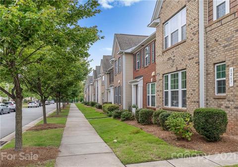 8267 Viewpoint Ln, Cornelius, NC 28031 photo 2