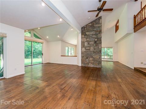 109 Greenleaf Dr, Flat Rock, NC 28731 photo 2