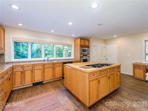 109 Greenleaf Dr, Flat Rock, NC 28731 photo 8