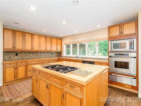 109 Greenleaf Dr, Flat Rock, NC 28731 photo 9