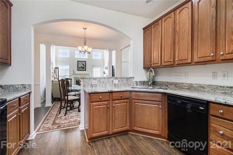287 Garnet Ct, Fort Mill, SC 29708 photo 4