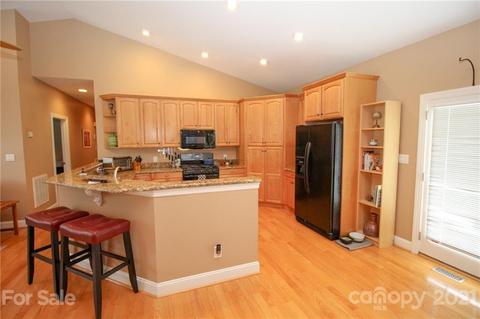 2481 Genes Loop, Morganton, NC 28655 photo 19