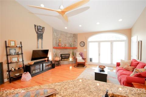 2481 Genes Loop, Morganton, NC 28655 photo 24