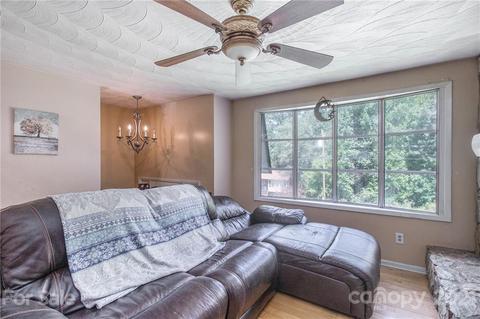 2477 Cedar Valley Dr, Conover, NC 28613 photo 4