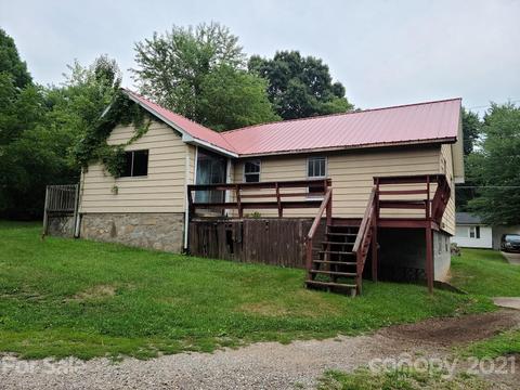 109 Lee Rd, Clyde, NC 28721 photo 2
