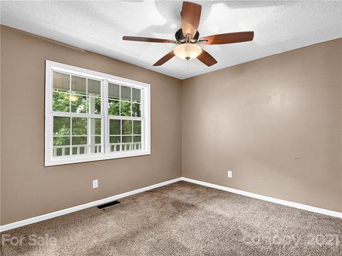 26 Fairview Pointe Dr, Fairview, NC 28730 photo 8