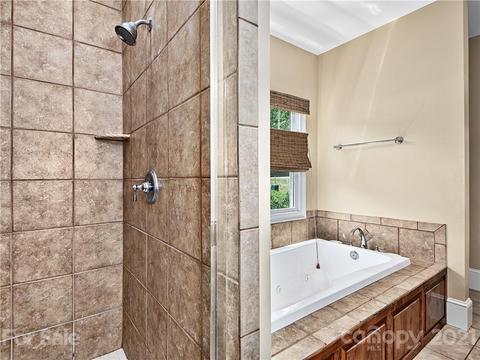 3 Nuthatch Ct, Fairview, NC 28730 photo 17