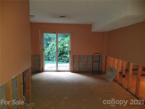 335 Melrose Ave #106, Tryon, NC 28782 photo 11
