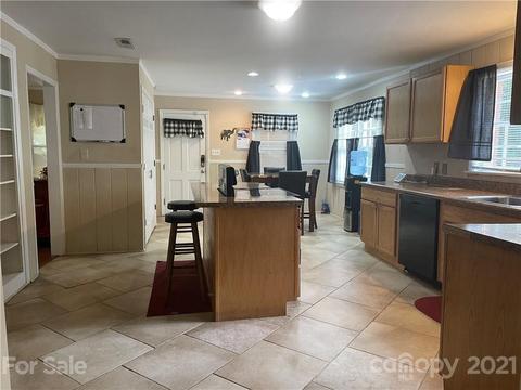 946 Forest Dr, Lancaster, SC 29720 photo 7