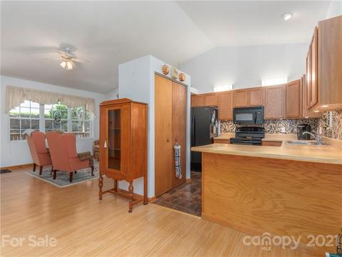 52 Mopar Ln, Clyde, NC 28721 photo 8