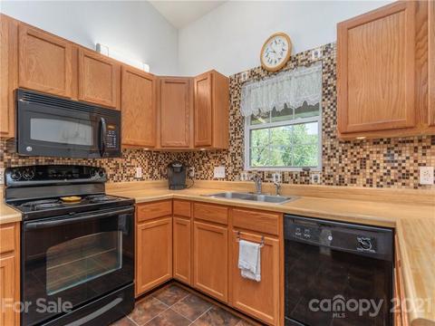 52 Mopar Ln, Clyde, NC 28721 photo 9