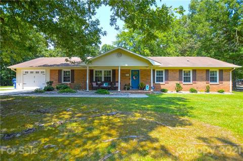 811 Pilgrim Forest Dr, Monroe, NC 28110 photo 1
