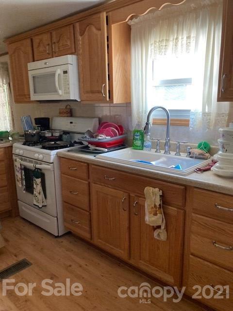 185 Ramblewood Dr, Sylva, NC 28779 photo 9