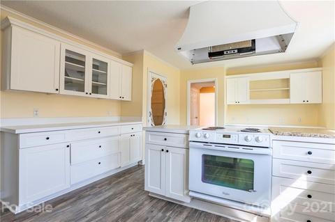 623 Rugby Rd, Lancaster, SC 29720 photo 9