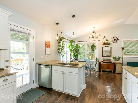 32 Flint St, Canton, NC 28716 photo 4