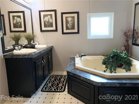 1495 Stanton Loop Rd, Purlear, NC 28665 photo 37