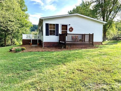 1495 Stanton Loop Rd, Purlear, NC 28665 photo 6