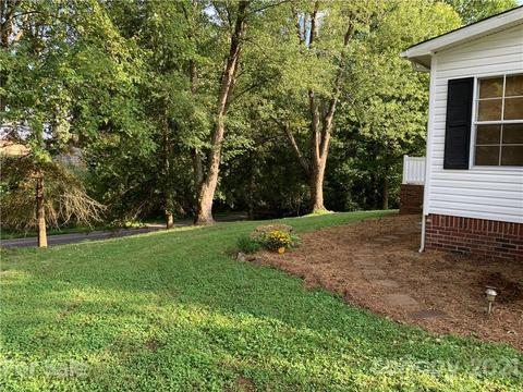1495 Stanton Loop Rd, Purlear, NC 28665 photo 7