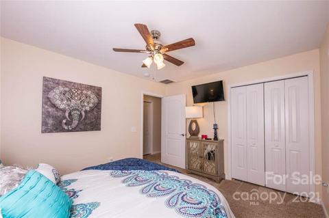 94 Towne Pl, Clyde, NC 28721 photo 20