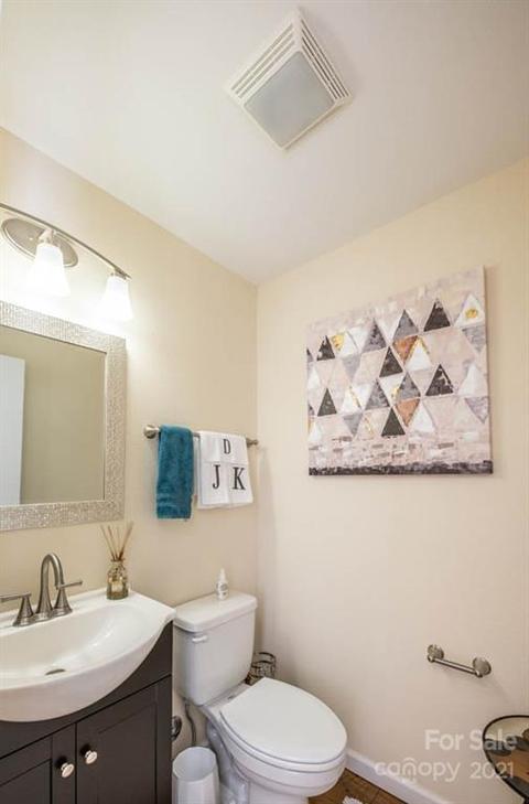94 Towne Pl, Clyde, NC 28721 photo 13
