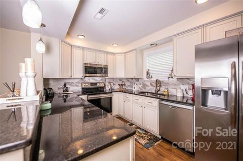 94 Towne Pl, Clyde, NC 28721 photo 7