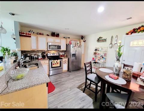 156 Robbins St, Concord, NC 28025 photo 4
