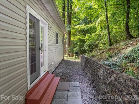 34 Boxturtle Rd, Candler, NC 28715 photo 34
