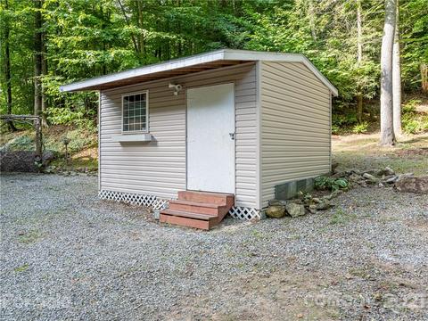 34 Boxturtle Rd, Candler, NC 28715 photo 38